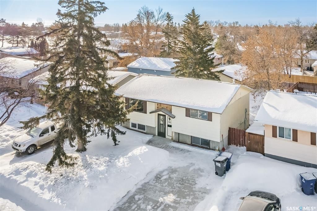 Main Photo: 365 Meighen Crescent in Saskatoon: Confederation Park Residential for sale : MLS®# SK922718