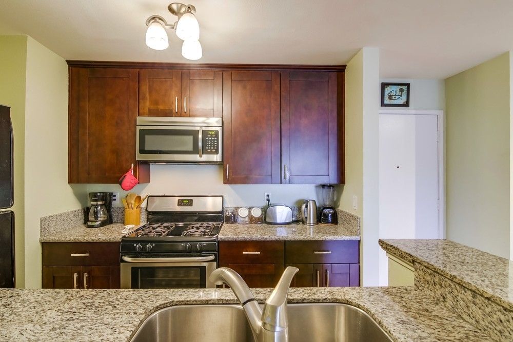 Main Photo: MISSION VILLAGE Condo for sale : 1 bedrooms : 1605 Hotel Cir S #B210 in San Diego