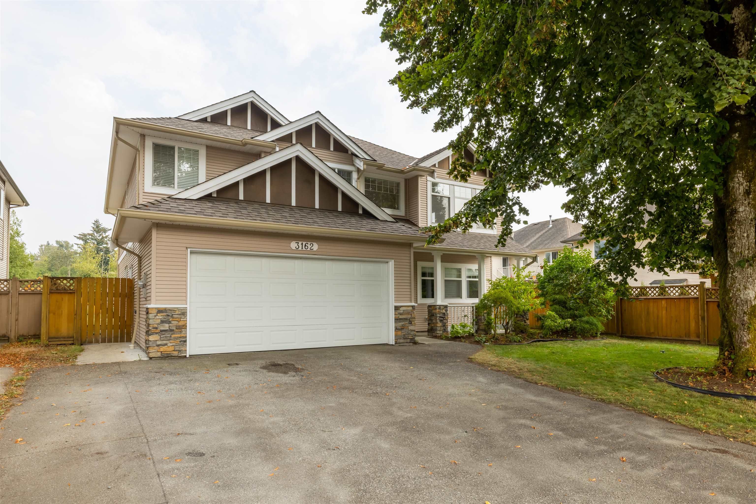 Main Photo: 3162 STATION Road in Abbotsford: Aberdeen House for sale : MLS®# R2723001