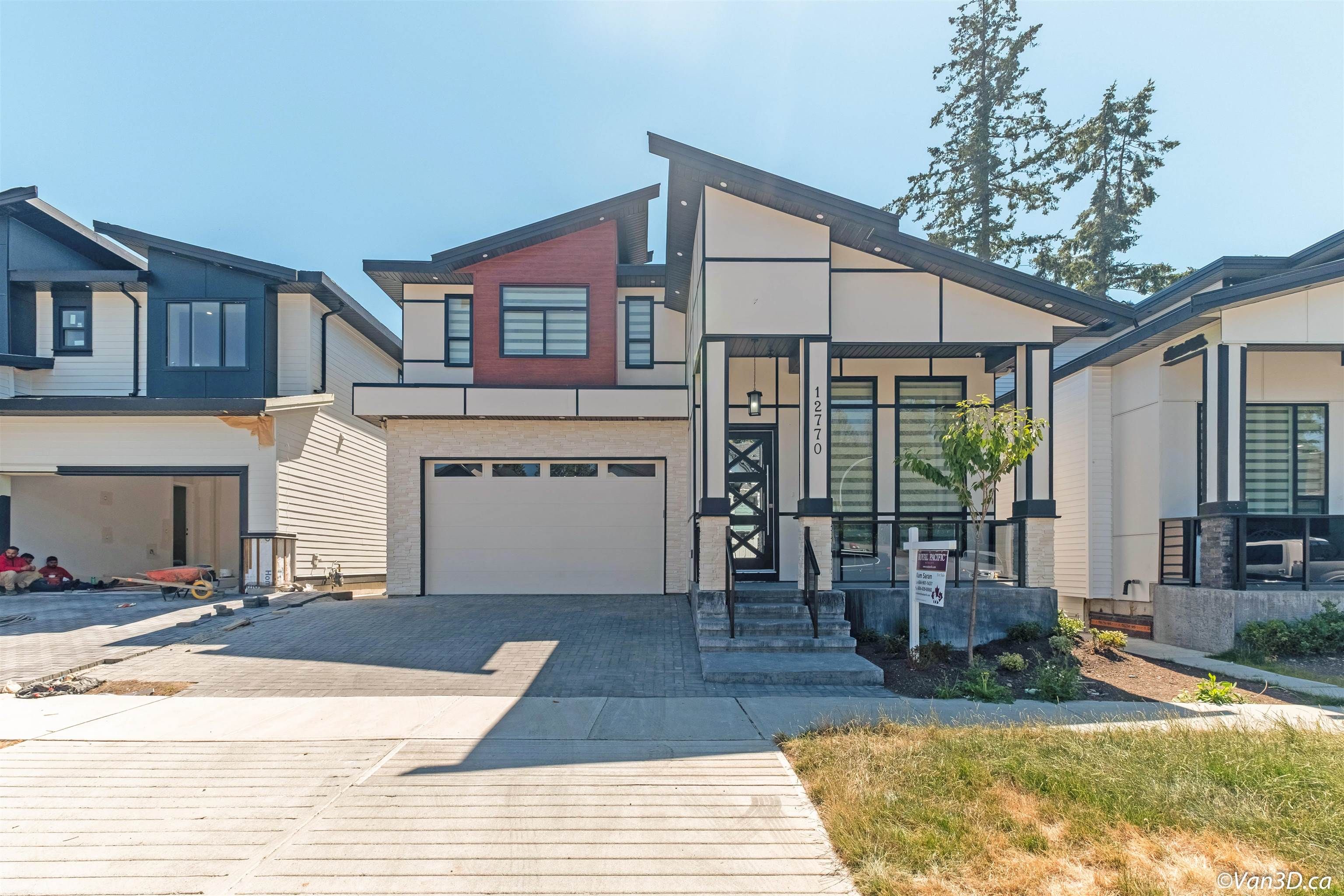 Main Photo: 12770 59A Avenue in Surrey: Panorama Ridge House for sale : MLS®# R2739573