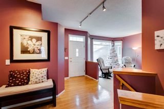 Photo 8: 335 Sierra Madre Court SW in Calgary: Signal Hill Detached for sale : MLS®# A2014797