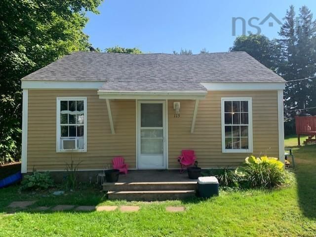 Main Photo: 115 Elm Street in Pictou: 107-Trenton, Westville, Pictou Residential for sale (Northern Region)  : MLS®# 202222302