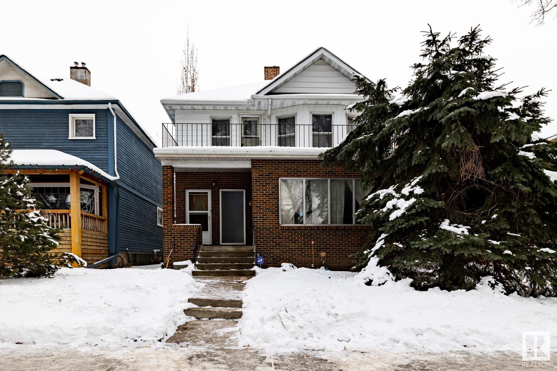 Main Photo: 9841 91 Avenue in Edmonton: Zone 15 House for sale : MLS®# E4324464