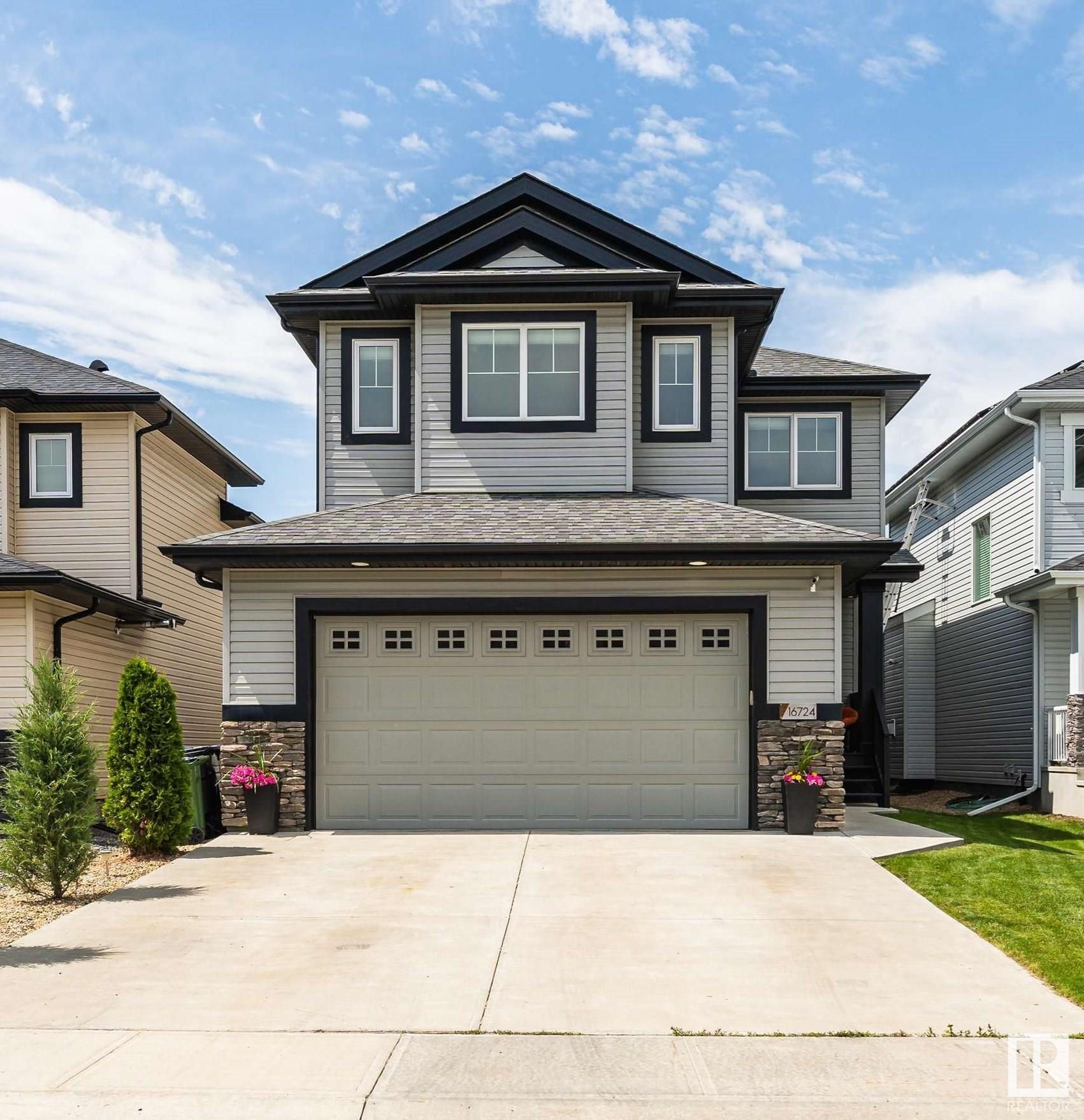 Main Photo: 16724 60 Street in Edmonton: Zone 03 House for sale : MLS®# E4303518