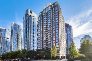 Photo 1: 102 550 PACIFIC Street in Vancouver: Yaletown Condo for sale in "AQUA AT THE PARK" (Vancouver West)  : MLS®# R2221945