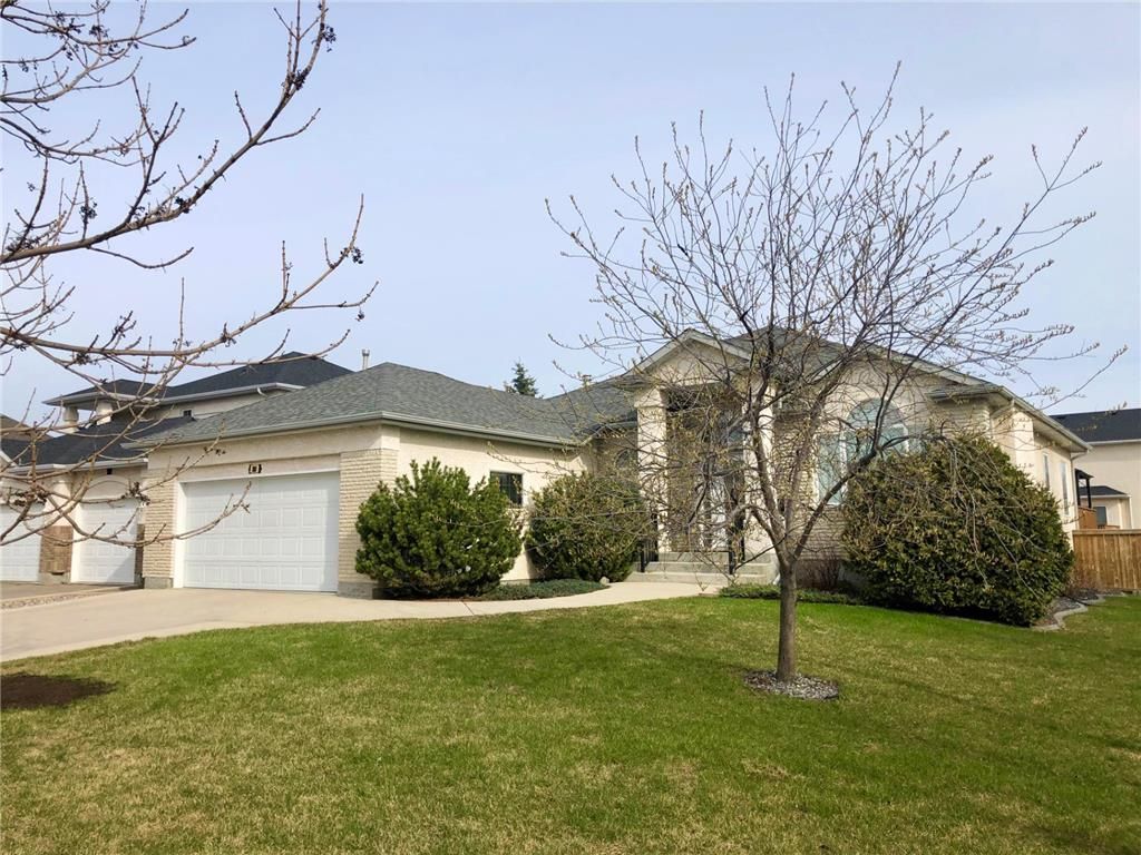 Main Photo: 261 Orchard Hill Drive in Winnipeg: Royalwood Residential for sale (2J)  : MLS®# 202009549