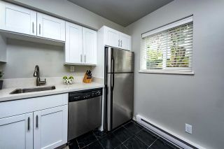 Photo 11: 9 877 W 7TH Avenue in Vancouver: Fairview VW Townhouse for sale in "EMERALD COURT" (Vancouver West)  : MLS®# R2341517