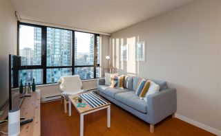 Photo 2: 2201 977 MAINLAND Street in Vancouver: Yaletown Condo for sale in "YALETOWN PARK" (Vancouver West)  : MLS®# R2217552