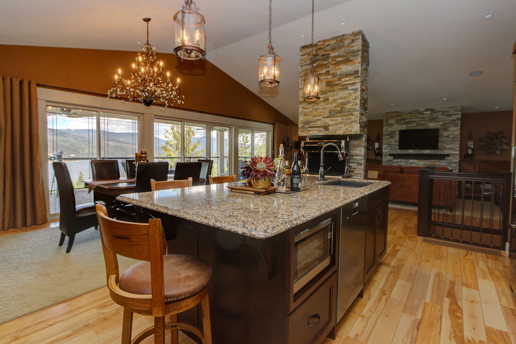 Photo 28: Photos: 1674 Trans Canada Highway in Sorrento: House for sale : MLS®# 10231423