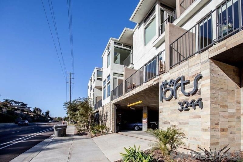 Main Photo: POINT LOMA Condo for rent : 2 bedrooms : 3244 Nimitz Blvd. #3 in San Diego