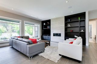 Photo 11: 31 Lenton Place SW in Calgary: North Glenmore Park Detached for sale : MLS®# A1234503