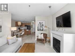 Photo 3: 1089 Sunset Drive Unit# 114 in Kelowna: House for sale : MLS®# 10316096