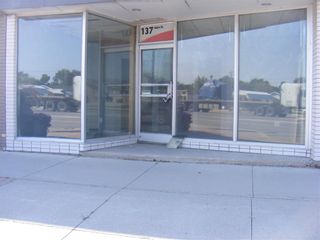 Photo 1: 137 Main Street North in Morris: R17 Industrial / Commercial / Investment for sale : MLS®# 202221759