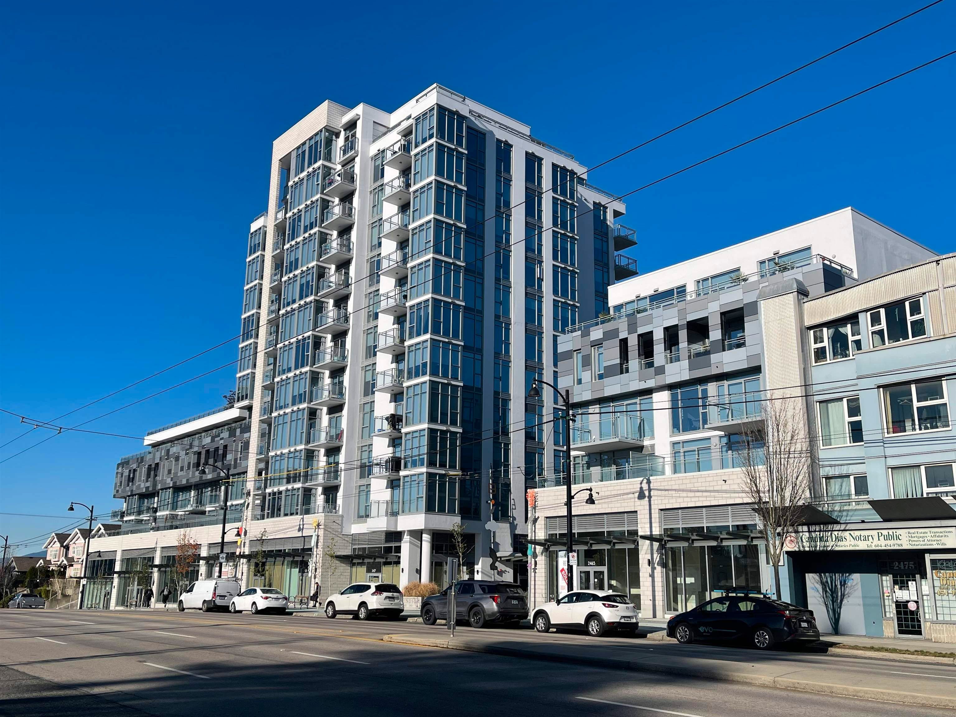 Main Photo: 404 2455 KINGSWAY in Vancouver: Collingwood VE Condo for sale (Vancouver East)  : MLS®# R2737064