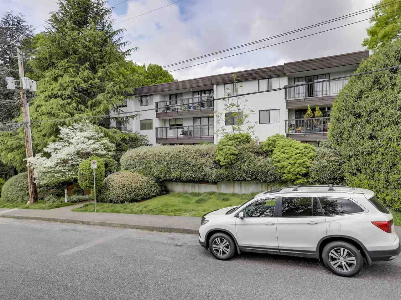 Main Photo: 207 1025 CORNWALL Street in New Westminster: Uptown NW Condo for sale in "CORNWALL PLACE" : MLS®# R2266192