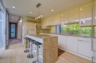 Photo 15: 3281 POINT GREY Road in Vancouver: Kitsilano House for sale in "ARTHUR ERICKSON" (Vancouver West)  : MLS®# R2701297