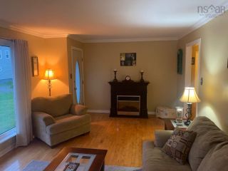 Photo 8: 3533 Josephine Avenue in New Waterford: 204-New Waterford Residential for sale (Cape Breton)  : MLS®# 202221511