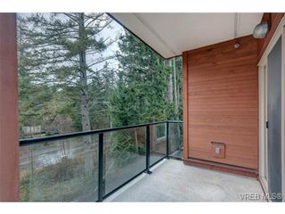 Photo 4: 204 627 Brookside Rd in VICTORIA: Co Latoria Condo for sale (Colwood)  : MLS®# 691956