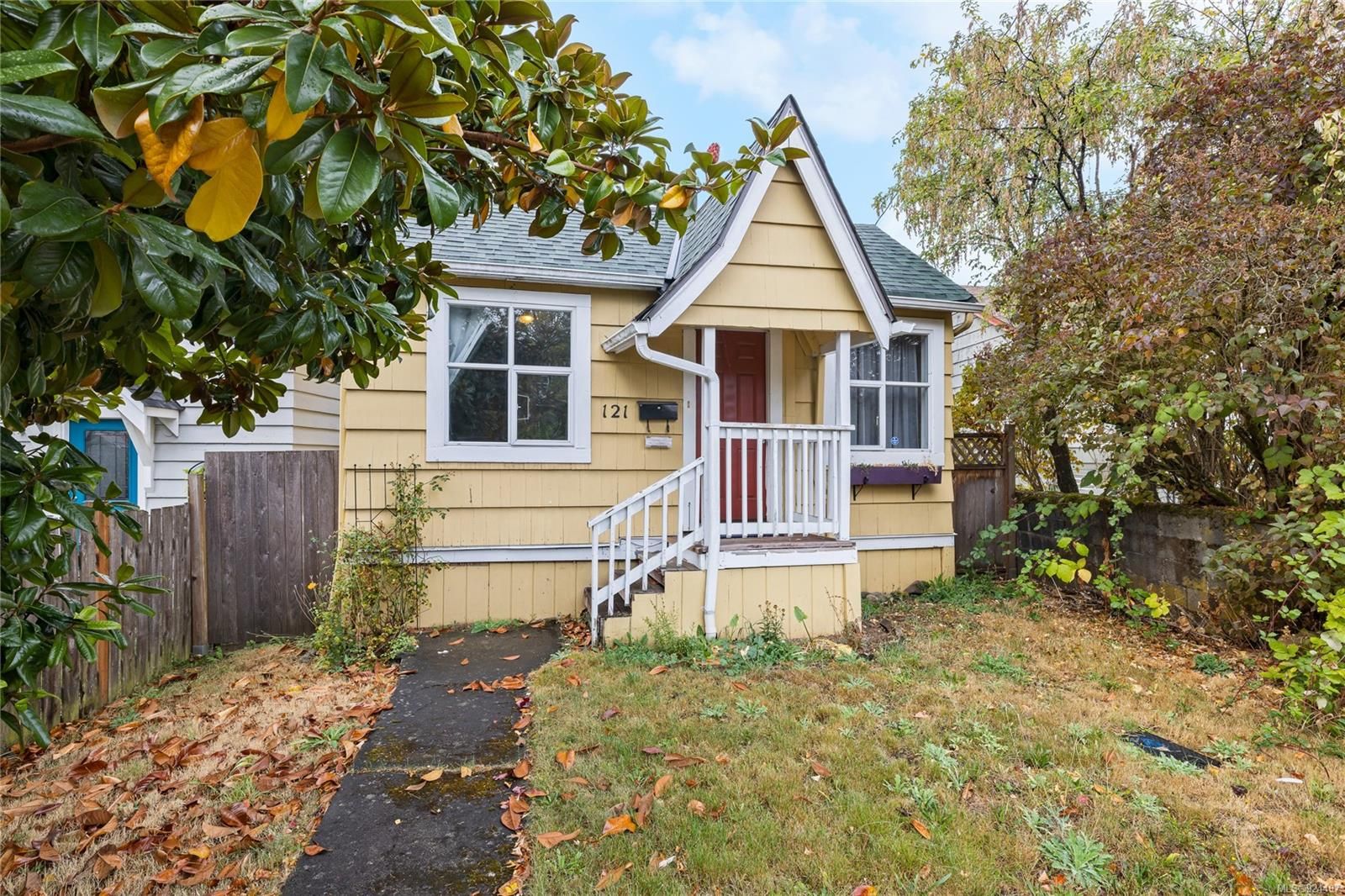 Main Photo: 121 Pine St in Nanaimo: Na Old City House for sale : MLS®# 924497