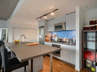 Photo 4: 801 128 W CORDOVA Street in Vancouver: Downtown VW Condo for sale in "WOODWARDS" (Vancouver West)  : MLS®# V899216