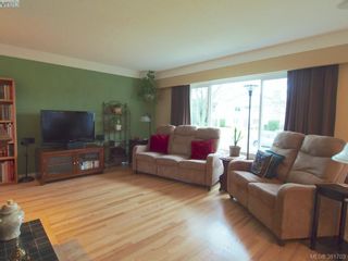 Photo 10: 3163 Irma St in VICTORIA: SW Gorge House for sale (Saanich West)  : MLS®# 766782