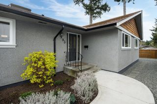 Photo 3: 993 Springhill Rd in Langford: La Glen Lake House for sale : MLS®# 929329