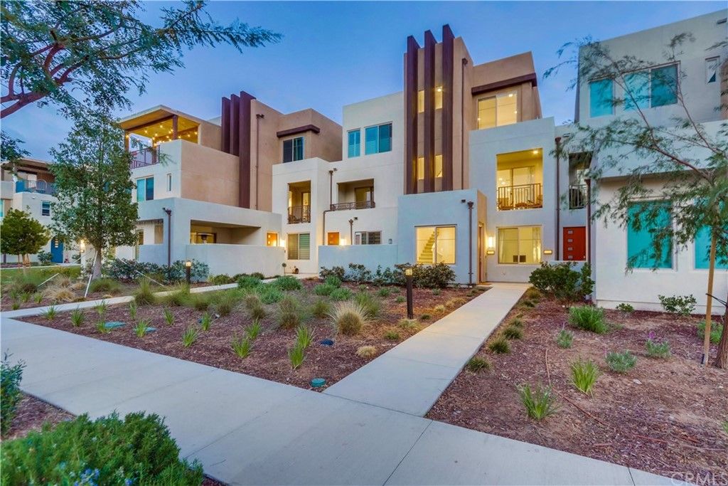 Main Photo: 156 Harringay in Irvine: Residential for sale (GP - Great Park)  : MLS®# OC22035525