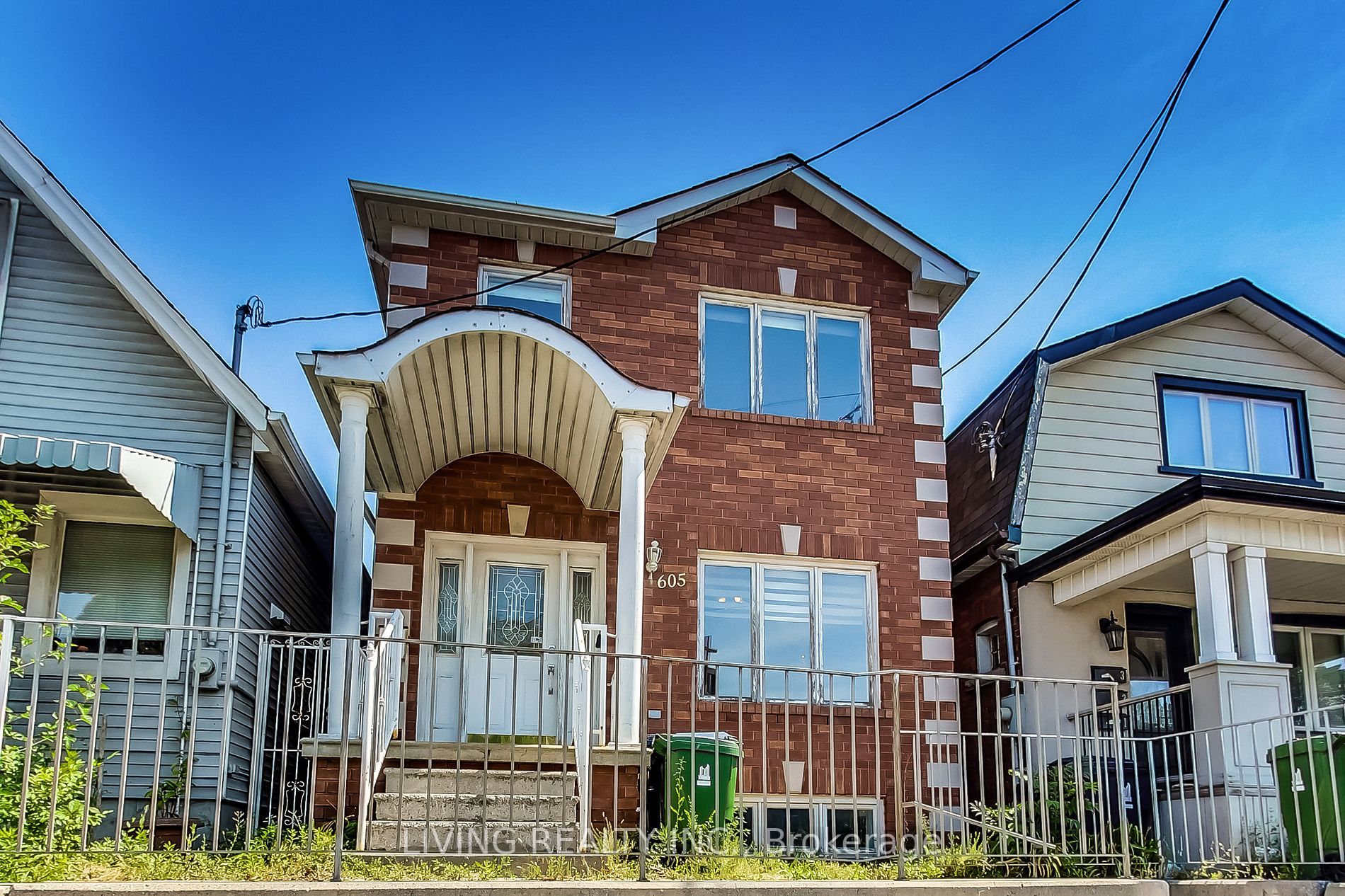 Main Photo: 605 Jane Street in Toronto: Runnymede-Bloor West Village House (2-Storey) for sale (Toronto W02)  : MLS®# W7270790