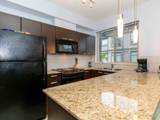 Photo 4: 303 10499 UNIVERSITY Drive in Surrey: Whalley Condo for sale in "D'COR" (North Surrey)  : MLS®# R2425064