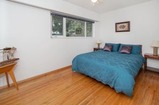 Photo 8: 1308 BAYVIEW Square in Coquitlam: Harbour Chines House for sale : MLS®# R2123105