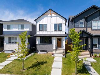 Photo 2: 29 Walgrove Passage SE in Calgary: Walden Detached for sale : MLS®# A2145257