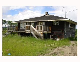 Photo 2: 9840 AIRPORT Road in Fort_St._James: Fort St. James - Rural House for sale in "AIRPORT ROAD" (Fort St. James (Zone 57))  : MLS®# N194046