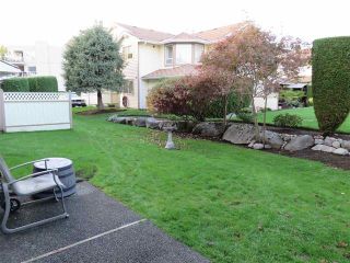 Photo 2: 21 9259 122 Street in Surrey: Queen Mary Park Surrey Townhouse for sale in "KENSINGTON GATES" : MLS®# R2140810