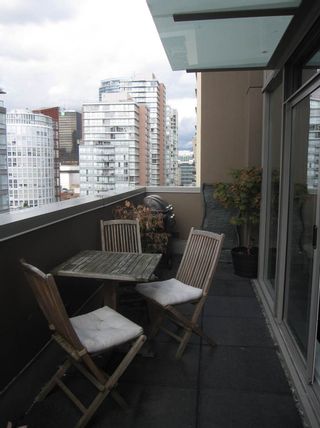 Photo 7: 1902 1055 RICHARDS Street in Vancouver: Downtown VW Condo for sale in "THE DONOVAN" (Vancouver West)  : MLS®# R2096323