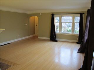Photo 2: 232 5TH Avenue in New Westminster: Queens Park House for sale : MLS®# V922285