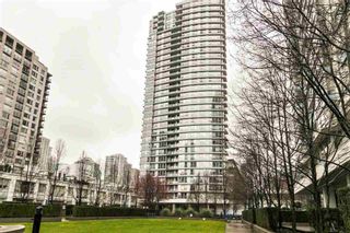Photo 6: 1007 928 Beatty Street in Vancouver: Yaletown Condo for sale (Vancouver West)  : MLS®# R2476691