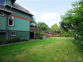 Photo 13: 1038 Chamberlain St in VICTORIA: Vi Fairfield East House for sale (Victoria)  : MLS®# 576813