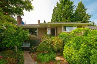 Photo 1: 1250 CLOVERLEY Street in North Vancouver: Calverhall House for sale in "Calverhall" : MLS®# R2670641