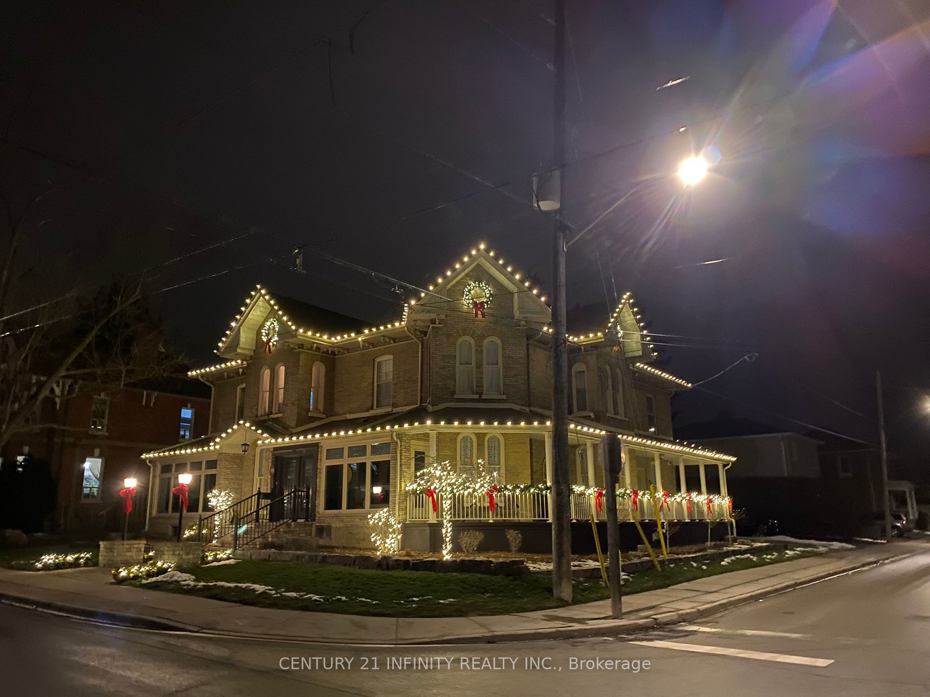 Main Photo: 98 Church Street in Clarington: Bowmanville House (2-Storey) for sale : MLS®# E7226858