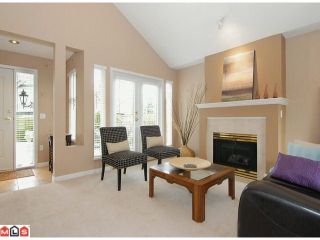 Photo 2: 59 14877 33RD Avenue in Surrey: King George Corridor Townhouse for sale in "SANDHURST" (South Surrey White Rock)  : MLS®# F1102386