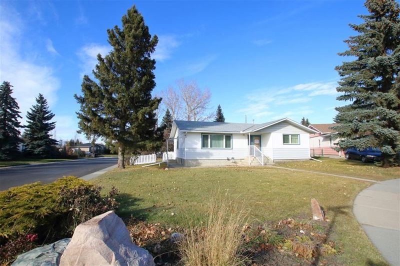 FEATURED LISTING: 124 CROXFORD Place Northwest Airdrie