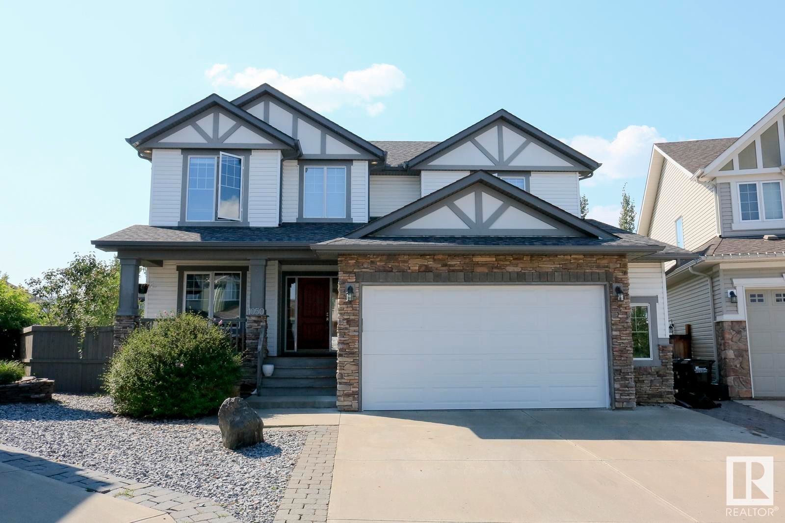 Main Photo: 1050 CANDLE Crescent: Sherwood Park House for sale : MLS®# E4312085