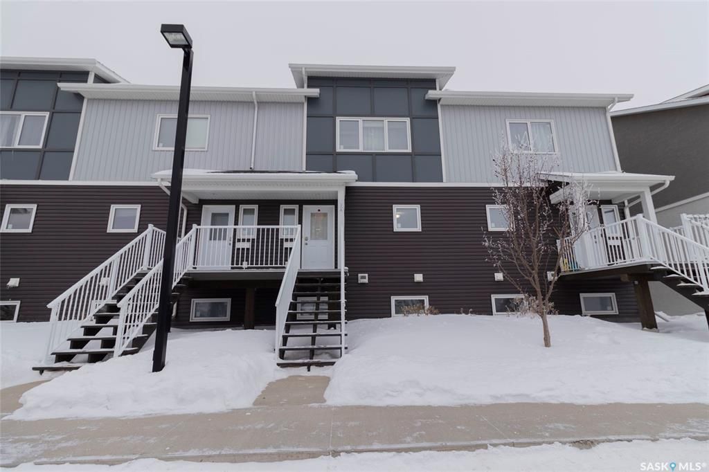 Main Photo: 306 225 Hassard Close in Saskatoon: Kensington Residential for sale : MLS®# SK917078