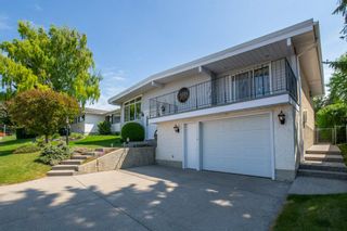 Photo 3: 5212 33 Street NW in Calgary: Brentwood Detached for sale : MLS®# A2053890