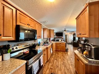 Photo 5: 20 560 SODA CREEK Road in Williams Lake: Chilcotin Manufactured Home for sale in "COMER HILL MHP" : MLS®# R2748939