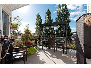 Photo 1: 220 5500 ANDREWS Road in Richmond: Steveston South Condo for sale in "SOUTHWATER" : MLS®# V1013275