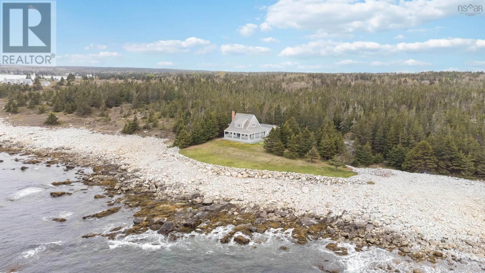 Main Photo: 178 Eagle Point Road in Eagle Head: House for sale : MLS®# 202310022
