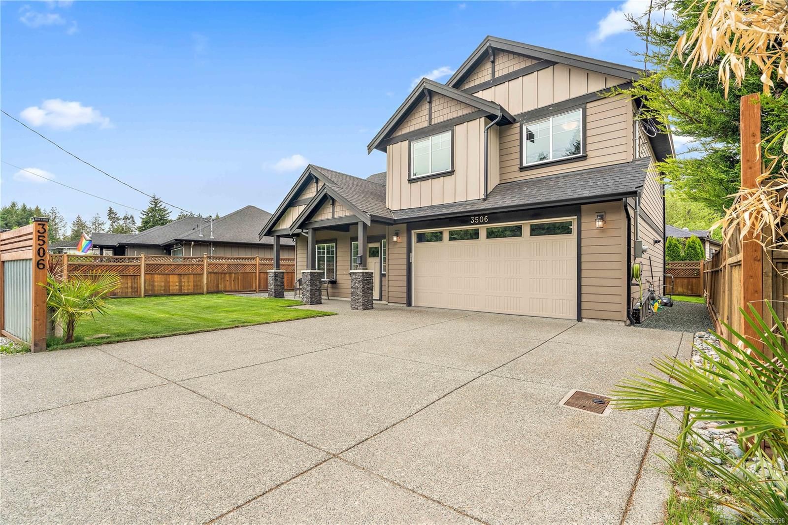 Main Photo: 3506 Happy Valley Rd in Langford: La Happy Valley House for sale : MLS®# 932598
