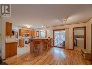 Photo 11: 8015 VICTORIA Road in Summerland: House for sale : MLS®# 10308038