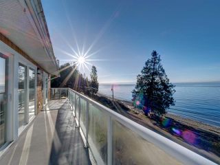 Photo 36: 1810 OCEAN BEACH Esplanade in Gibsons: Gibsons & Area House for sale in "Bonniebrook" (Sunshine Coast)  : MLS®# R2519828